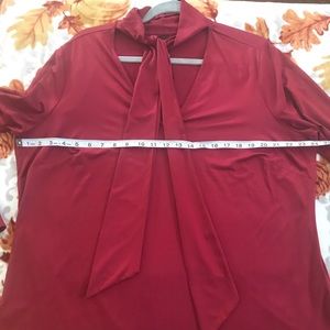 Melissa McCarthy bell sleeve top